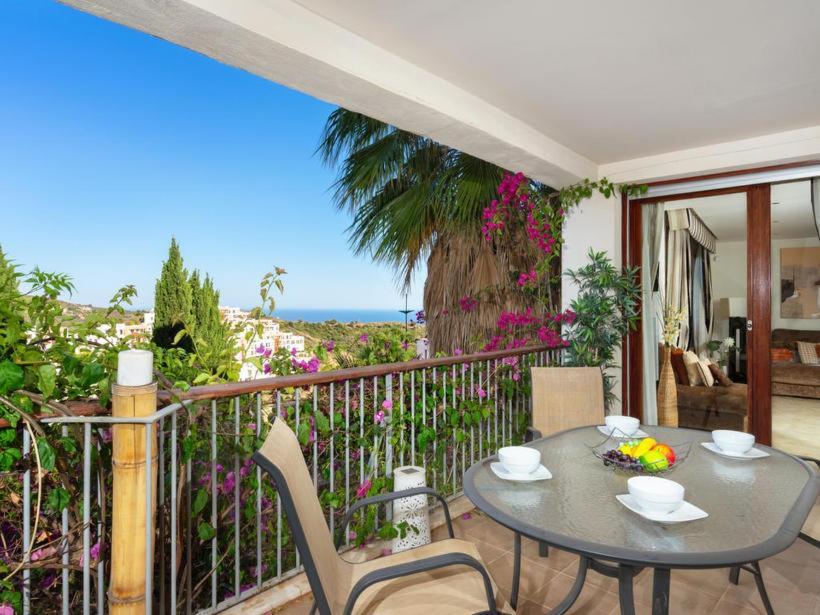 Marbella Hills Apartment ภายนอก รูปภาพ